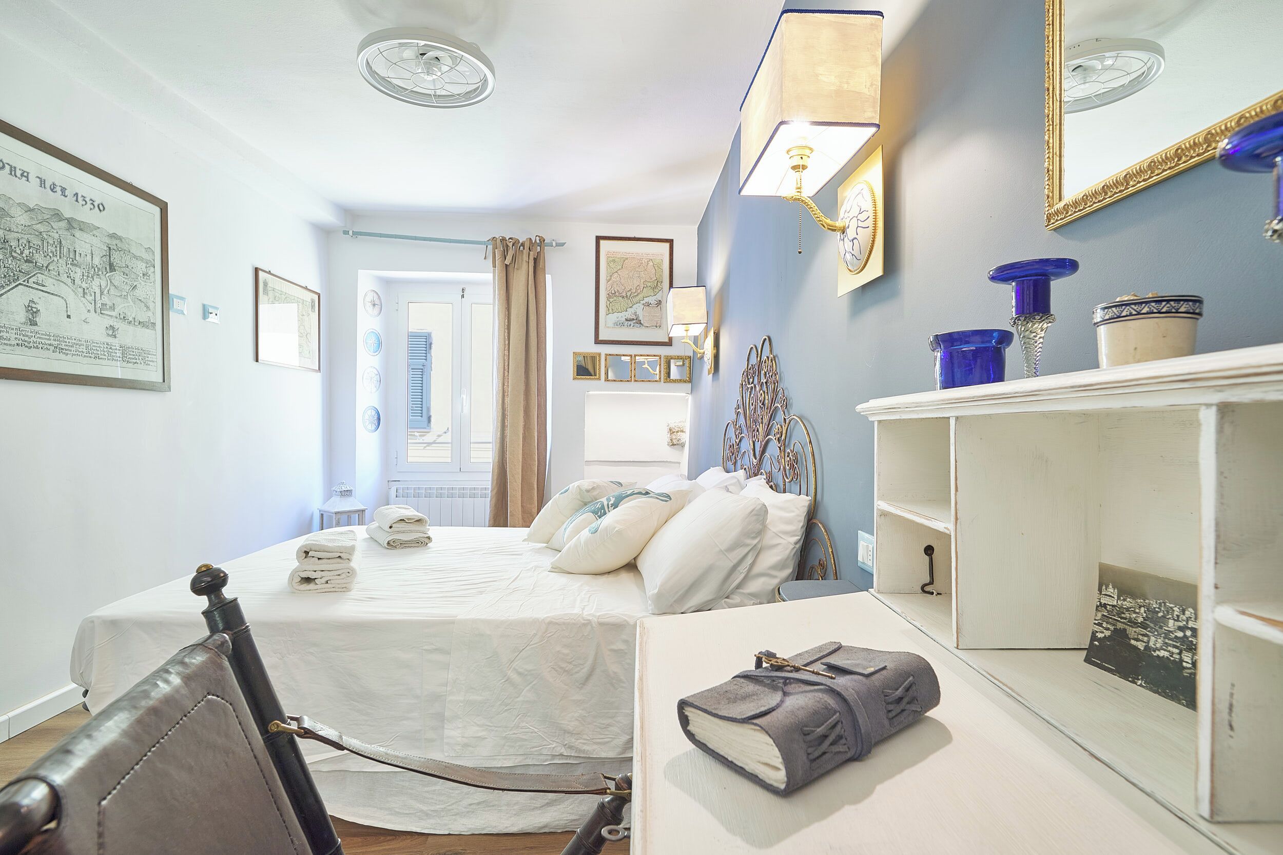 Apartment (2 Bedrooms) | 2 bedrooms, iron/ironing board, cots/infant beds, bed sheets