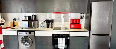 Mikrobølgeovn og kokeplater