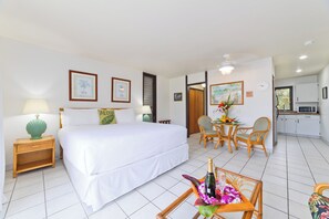 Iron/ironing board, free WiFi, bed sheets