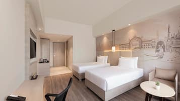 Minibar, in-room safe, desk, laptop workspace