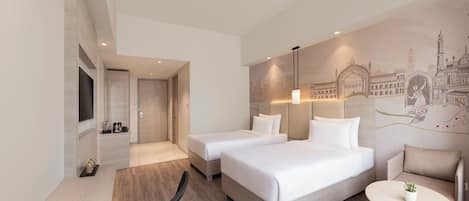 Tomannsrom – superior, 2 enkeltsenger | Minibar, safe på rommet, skrivebord og skrivebord for bærbar PC