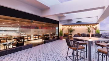 3 restaurantes; se sirven desayunos, comidas y cenas
