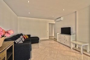 Apartment, Smoking | 2 bedrooms