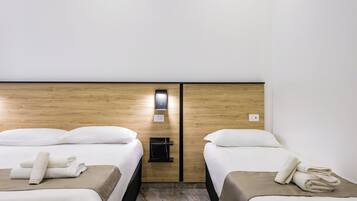 Comfort Triple Room | Desk, laptop workspace, free WiFi
