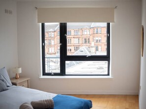 3 chambres, fer et planche à repasser, Wi-Fi gratuit, draps fournis