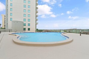 Condo, várias camas (Perdido Towers West 1005) | Piscina | Piscina aquecida