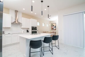 10 bedrooms - Up to 32 Inspiring 2 Houses in Kissimmee (Kissimmee)