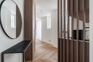 Interior - Parisian Design Apartment - 2 rooms - sleeps 4 - Palais Maillot (Paris)