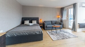 1 bedroom, iron/ironing board, free WiFi, bed sheets - Gilly Studio Apartment Tour As in delightful Ljubljana with balcony, AC and WiFi (Ljubljana)