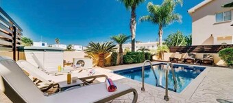 Villa Marianna in Cape Greko with heated pool