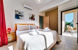 3 chambres, fer et planche à repasser, lit de bébé portatif, Wi-Fi