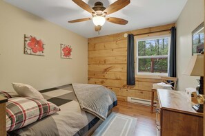 3 bedrooms, WiFi, bed sheets