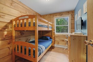 3 bedrooms, WiFi, bed sheets