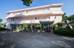 Property entrance - HOTEL DEI CORALLI (Marina di Campo)