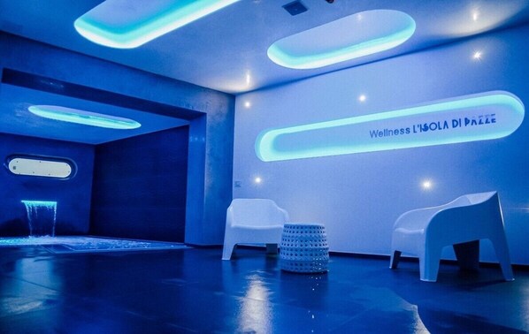 Couples treatment rooms, sauna, hot tub, steam room, body treatments - Cala Blu Ugento Rooms (Torre San Giovanni)