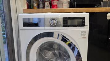 Shared Dormitory, 1 Bedroom, Smoking, Patio | Interior