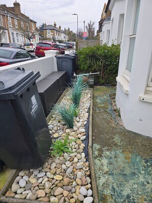 Shared Dormitory, 1 Bedroom, Smoking, Patio | Exterior - Room-ground Floor two Bedroom Flat (London)