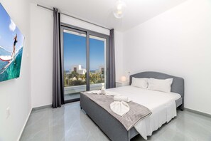 2 bedrooms, in-room safe, iron/ironing board, free WiFi - By The Beach - Aura Villa - Steps from the Beach (Protaras)