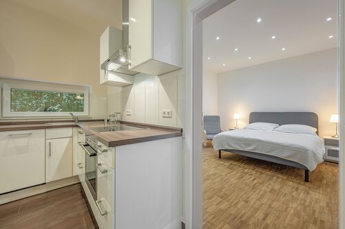 Quiet house near arena & stadium with parking facilities - AC Hanse Hosting