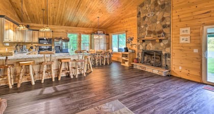 Private Cadillac Gem w/ Kayaks, Hot Tub, Pond, Pool Table and More