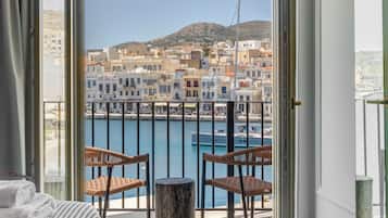 Luxury Double or Twin Room, 1 Queen Bed, Balcony, Sea View | In-room safe, laptop workspace, blackout drapes, soundproofing