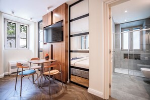 Caja de seguridad en la habitación y sistema de insonorización 