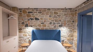 5 bedrooms, free WiFi, bed sheets