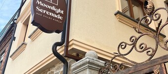 "Moonlight Serenade" - Entire Villa in the historic center of Korça.