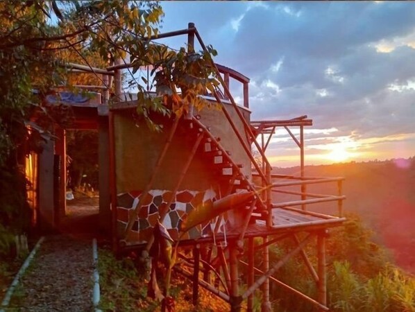 Cabaña Confort, balcón, vistas al valle | Zona de estar