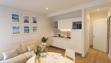 Deluxe Apartment | Living area