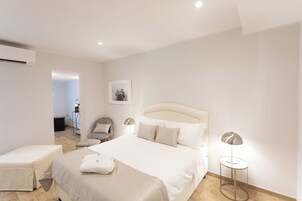 Superior Room | In-room safe, soundproofing, free WiFi, bed sheets
