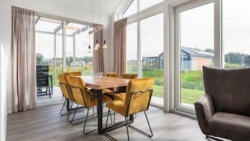Villa (Drentsche D) | Dining