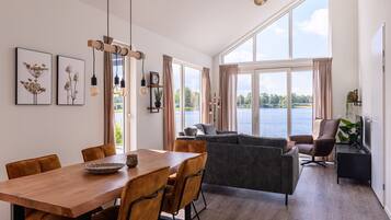 Villa (Drentsche B) | Dining