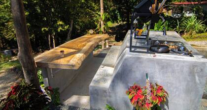 Malaya Lodge⎯ Romantic off grid cabin near Panama City