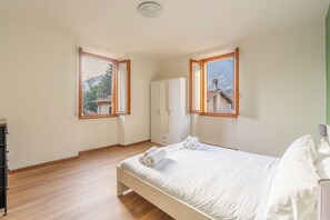 3 chambres, Wi-Fi gratuit, draps fournis