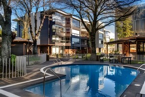 Appartement | Piscine | Piscine extérieure en saison