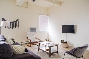 تلفزيون ذكي، كُتُب، ستيريو