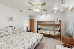 2 bedrooms, Internet, bed sheets