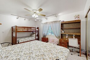 2 bedrooms, Internet, bed sheets