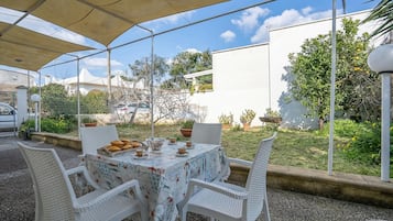Vila standard, vários quartos (Dimora Del Mare Near The Sea) | Opções para refeição ao ar livre