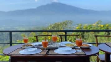 Dagelijks continentaal ontbijt (USD 10 per persoon)