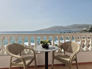 Queen Room with Sea View | Blick vom Balkon