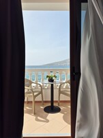 Deluxe Double Room with Sea View | Balcón