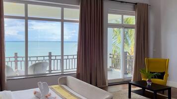 Luxury Villa, Balcony, Sea View | 3 bedrooms, soundproofing, free WiFi