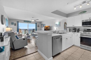 Condo, Multiple Beds (Pelican Isle 512) | Private kitchen | Oven, toaster