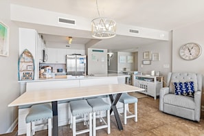 Interior - Pelican Isle 512 (Fort Walton Beach)