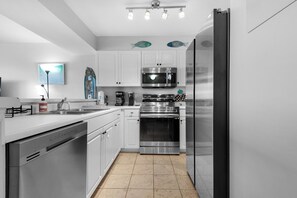 Condo, Multiple Beds (Pelican Isle 512) | Private kitchen | Oven, toaster