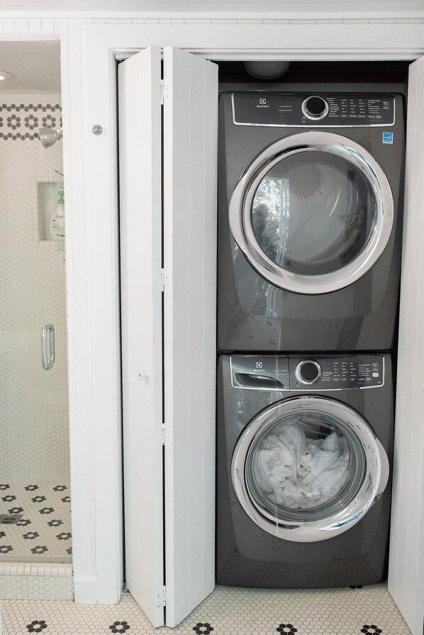 Unclassified image, 1 of 49, button