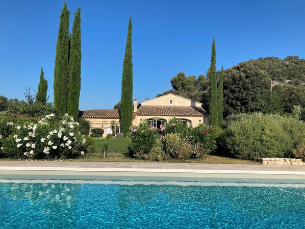 室外泳池、暖水池