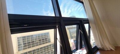 It is an urban accommodation located in Gangnam, the center of Seoul.